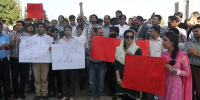 Let BOL speak: Journalists protest against 'seth media'